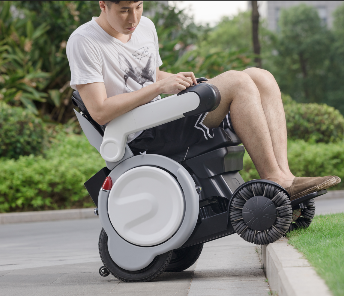 Intelligent Electric Wheelchair in CMEF 2022